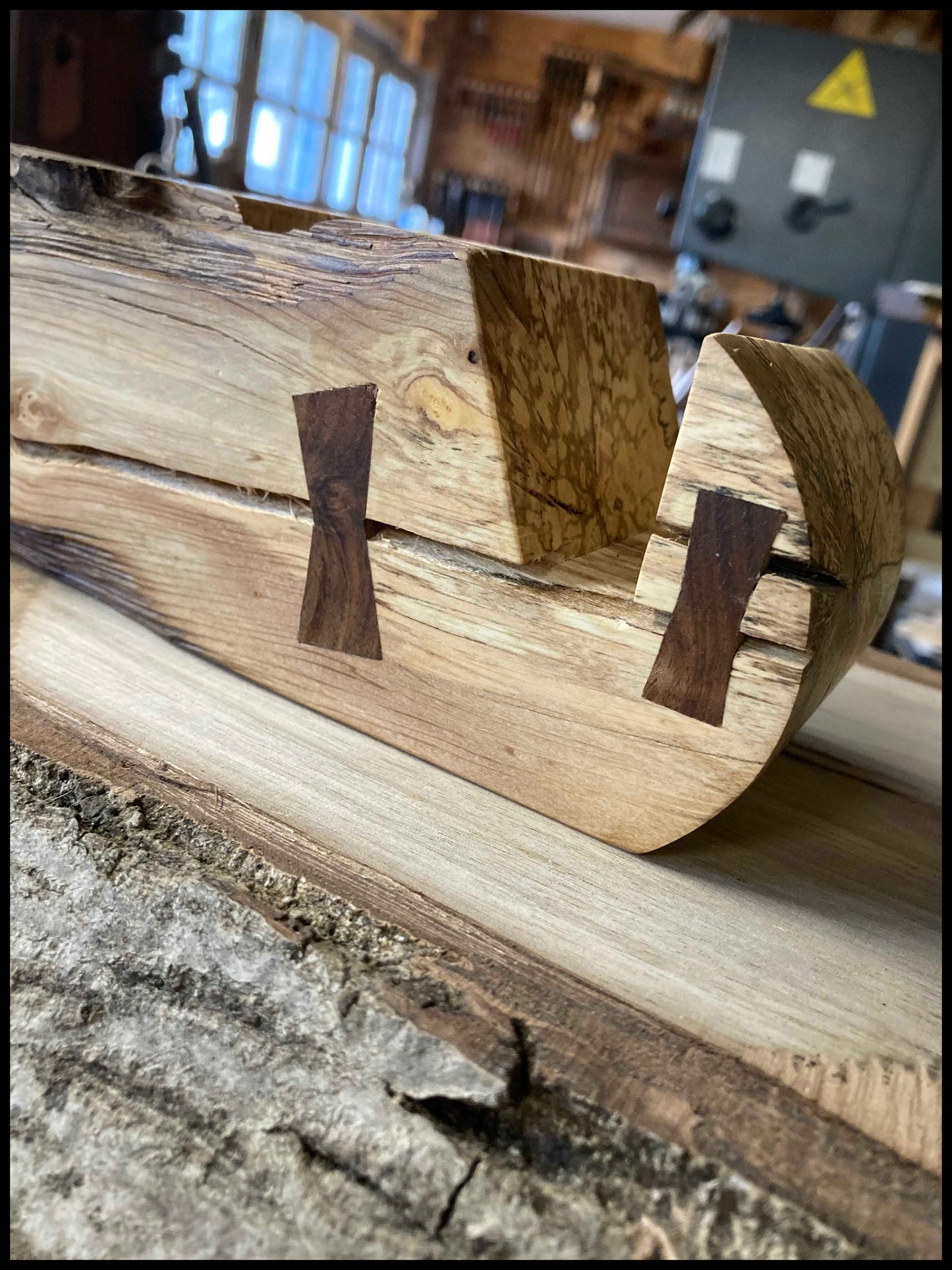 Solid thuja wood desk organizer: a desk Thurganizer