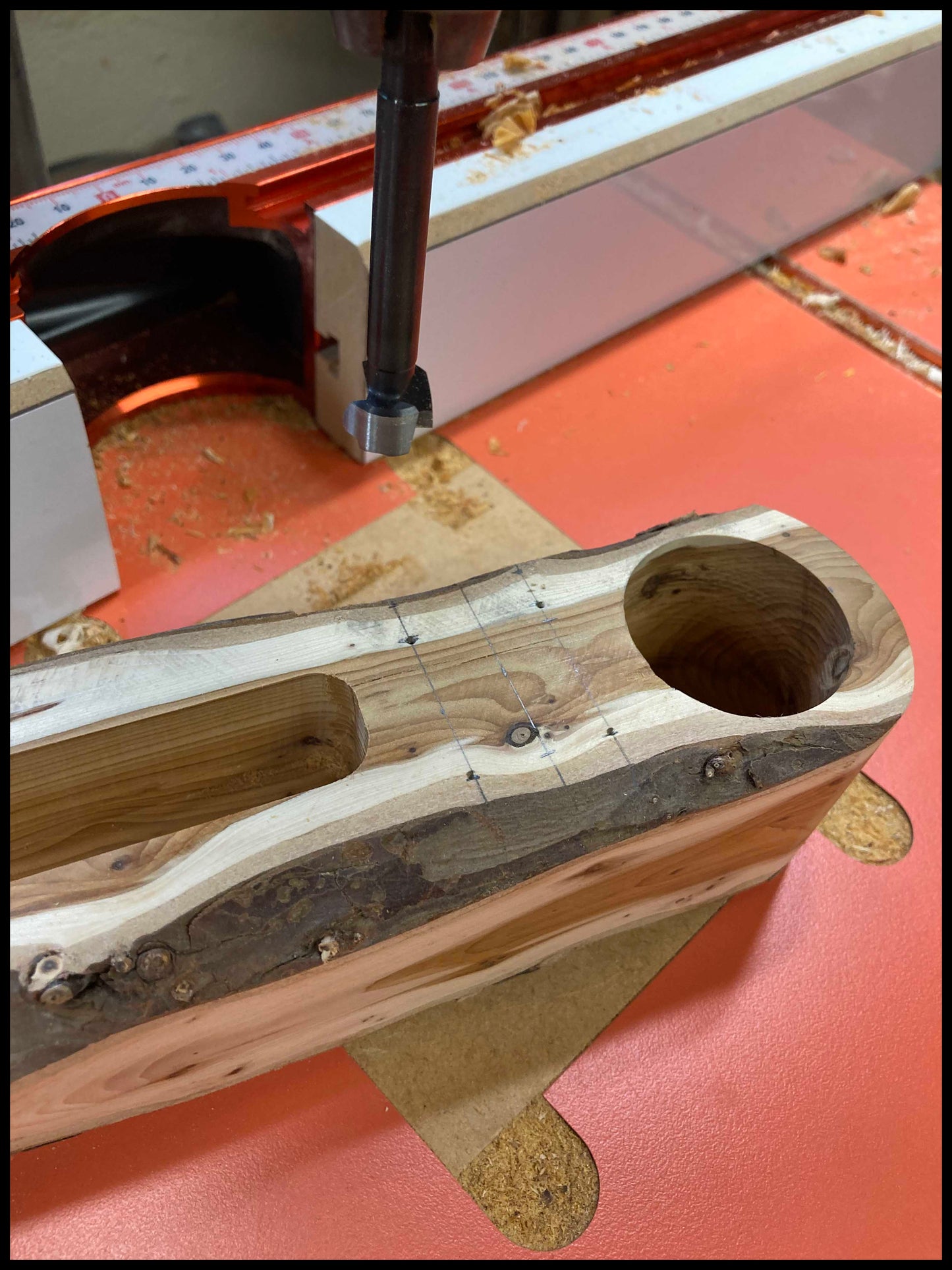 Solid thuja wood desk organizer: a desk Thurganizer