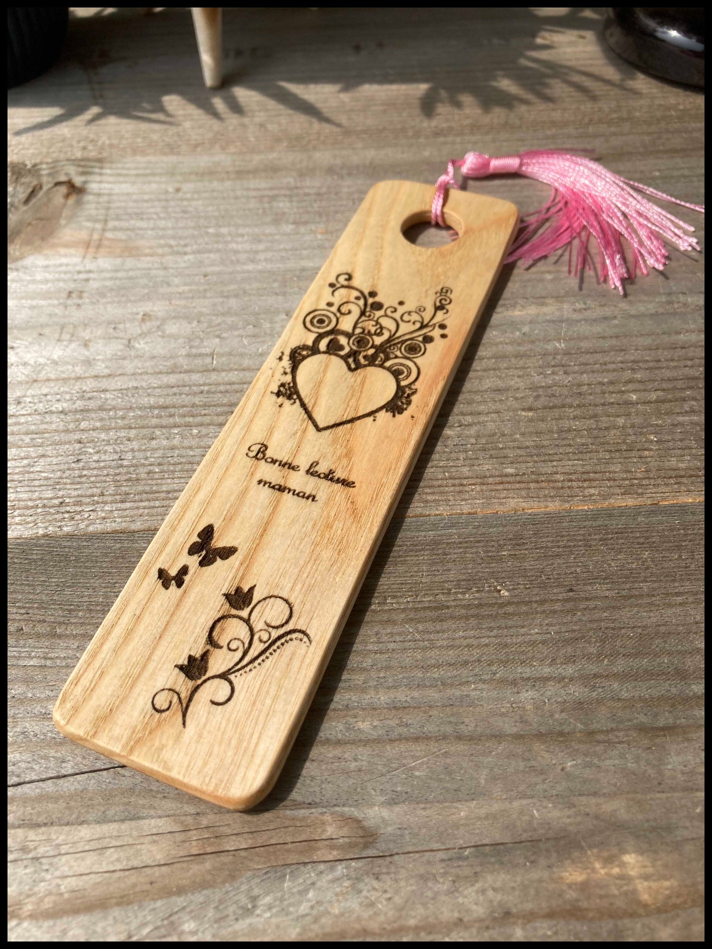 Ash wood bookmark, make your choice for this simple and soothing object!