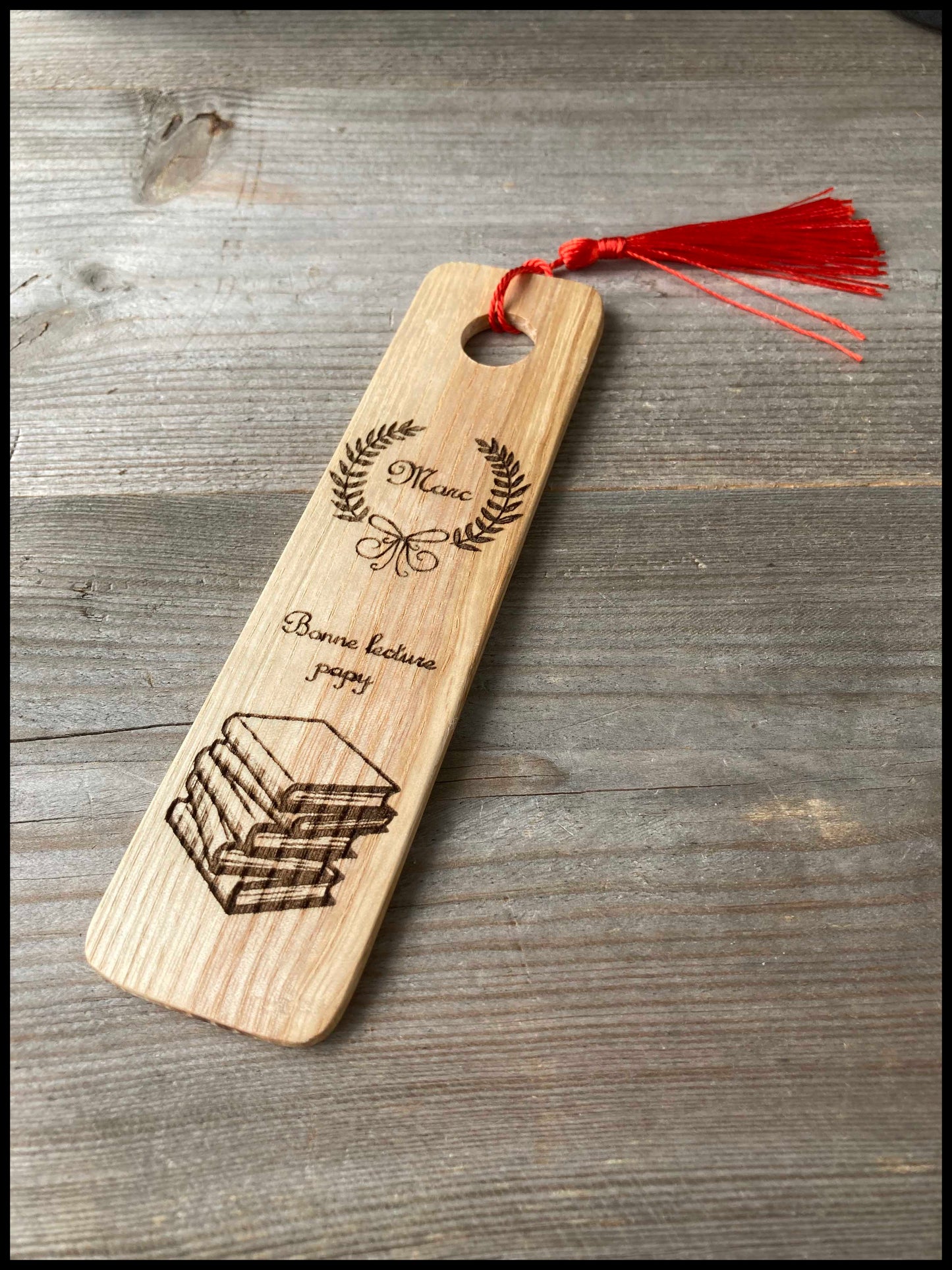 Ash wood bookmark, make your choice for this simple and soothing object!