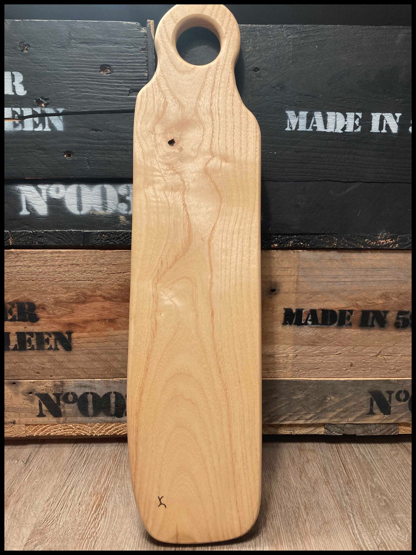 Solid ash wood cutting board: La Saucifrêne