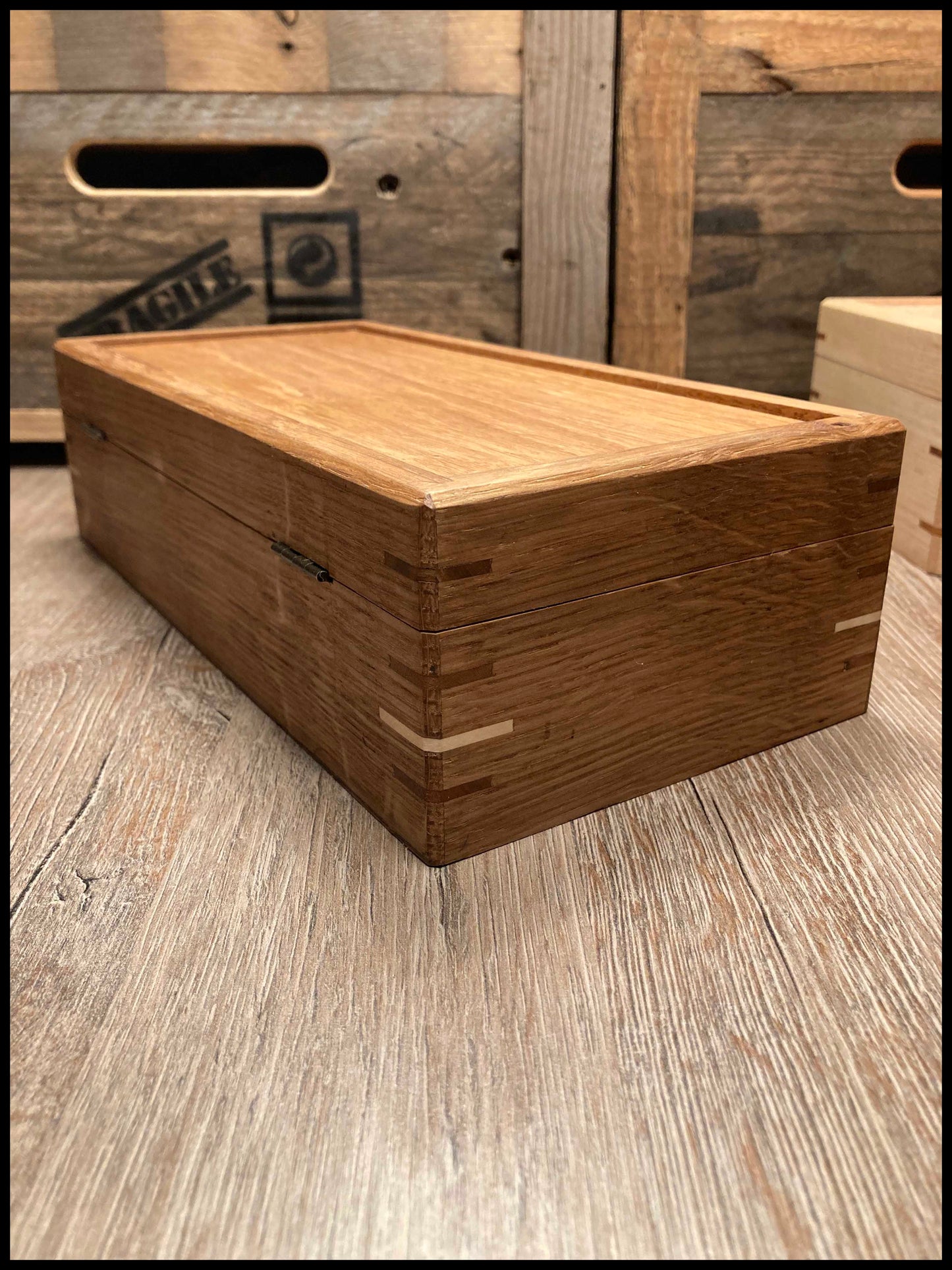 Jewelry box in solid ash and apple wood: La Pomme frênette