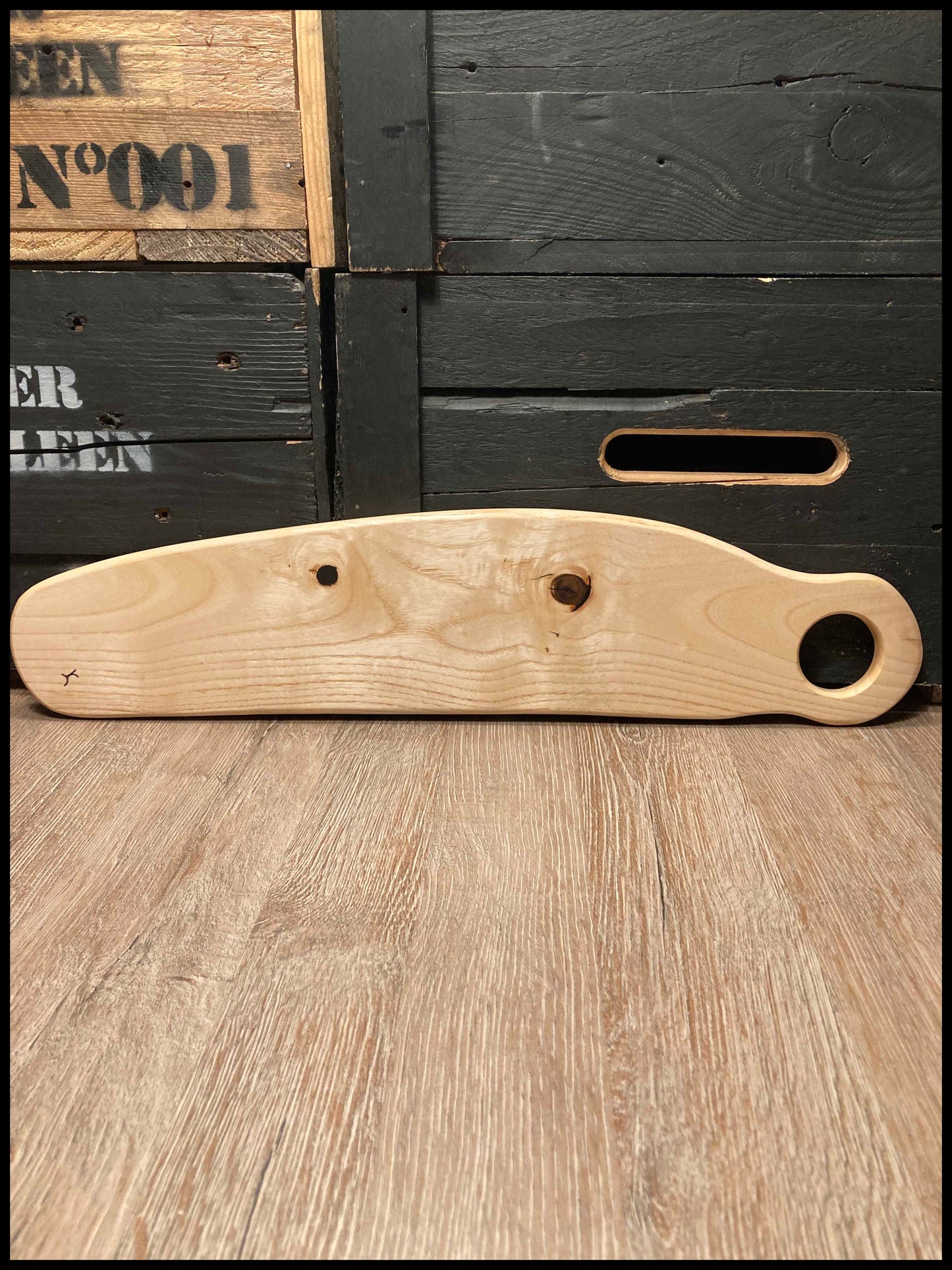 Solid ash wood cutting board: La Saucifrêne