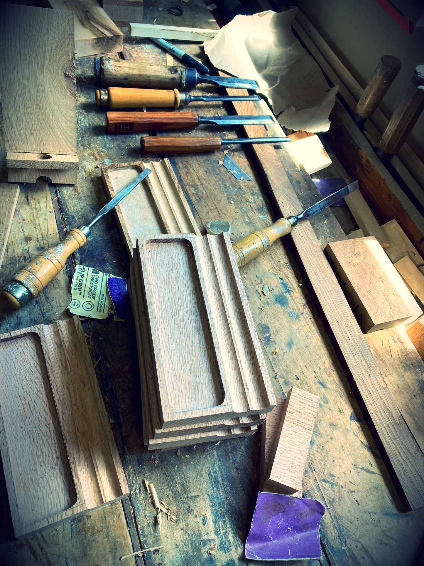 Customizable pencil case in solid oak wood, vintage effect guaranteed!
