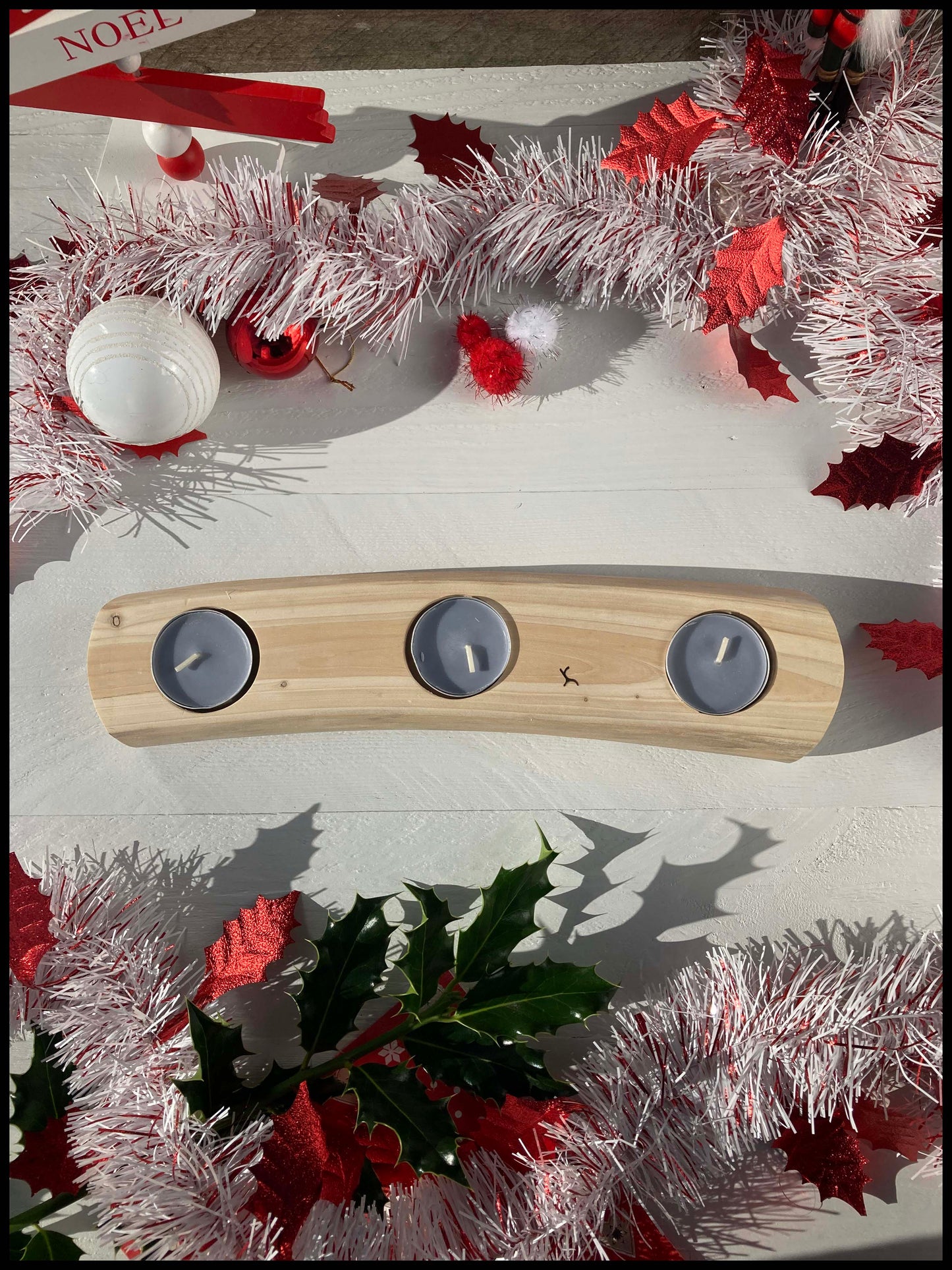 Candle holder in solid thuja wood: a triple Thuya candle holder