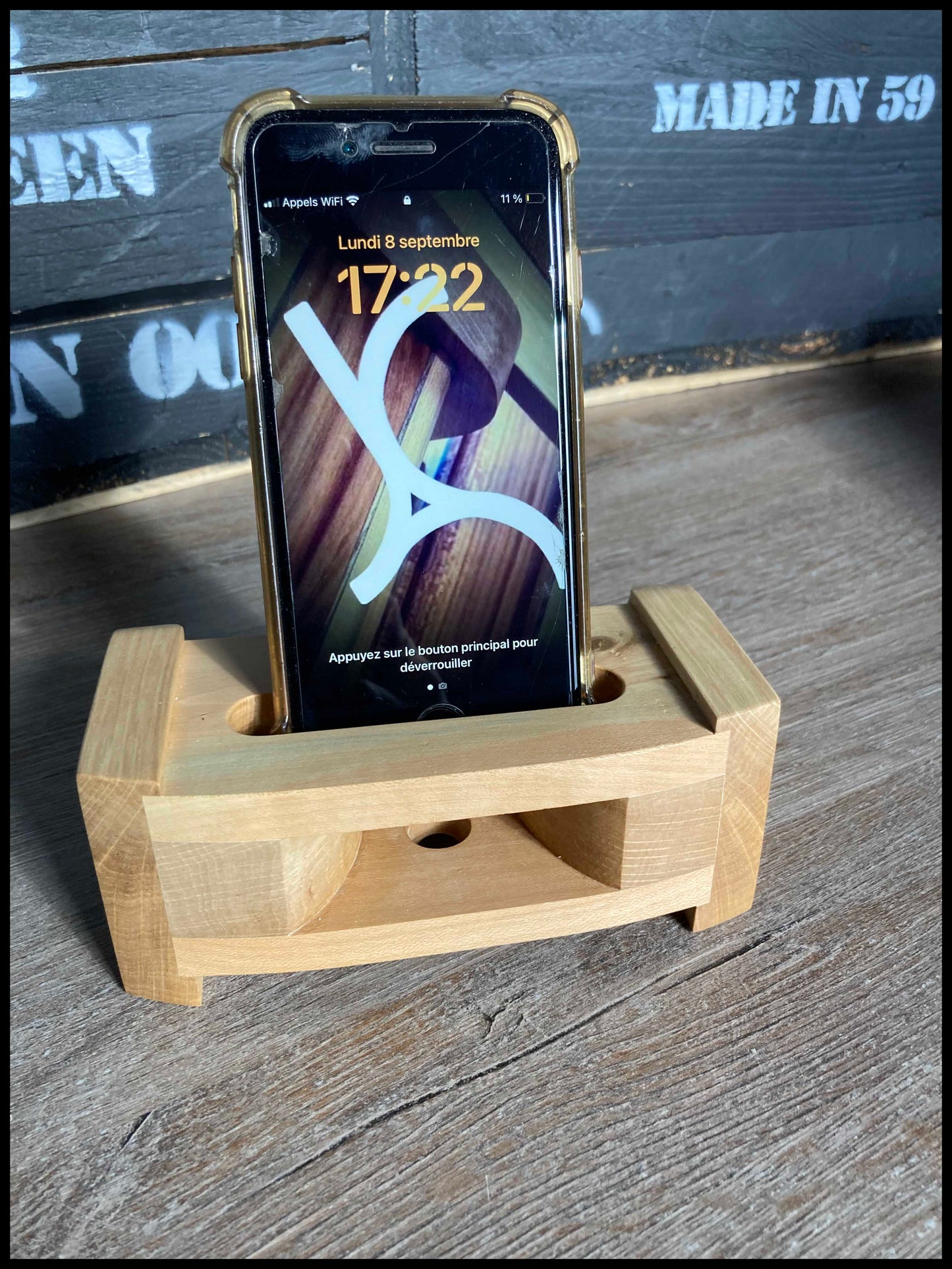 Passive speaker in solid hornbeam and ash wood: the resonant Charmette. 