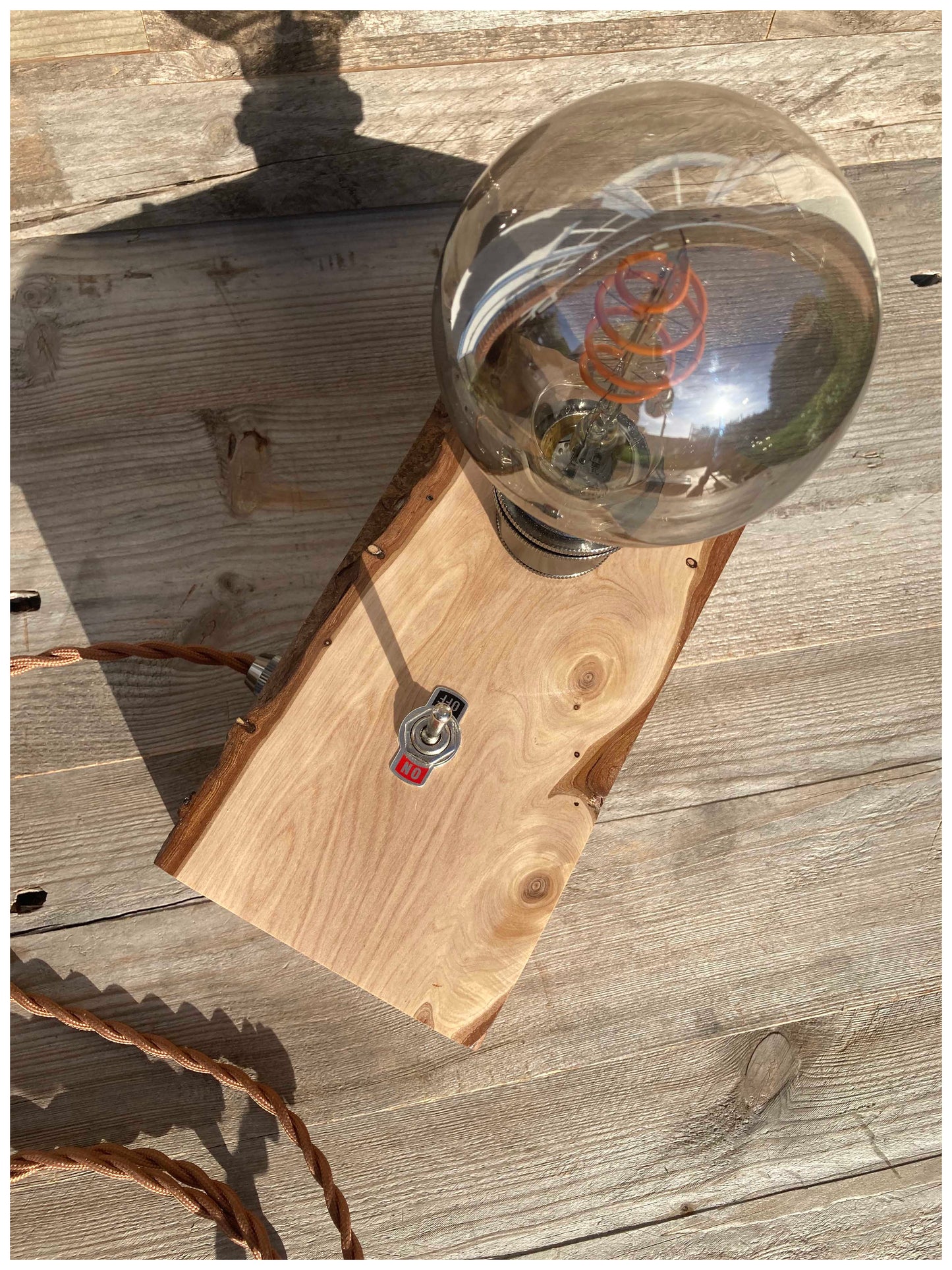 Lampe en thuya massif  – vintage et design