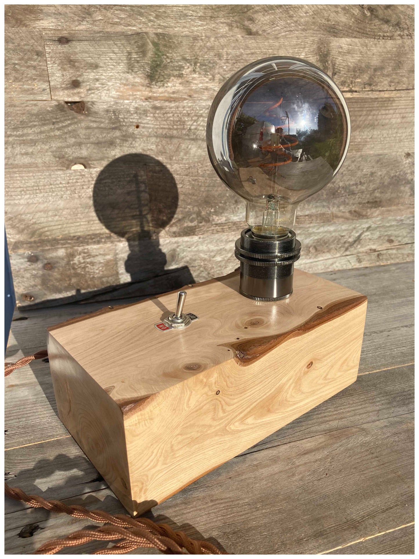 Lampe en thuya massif  – vintage et design