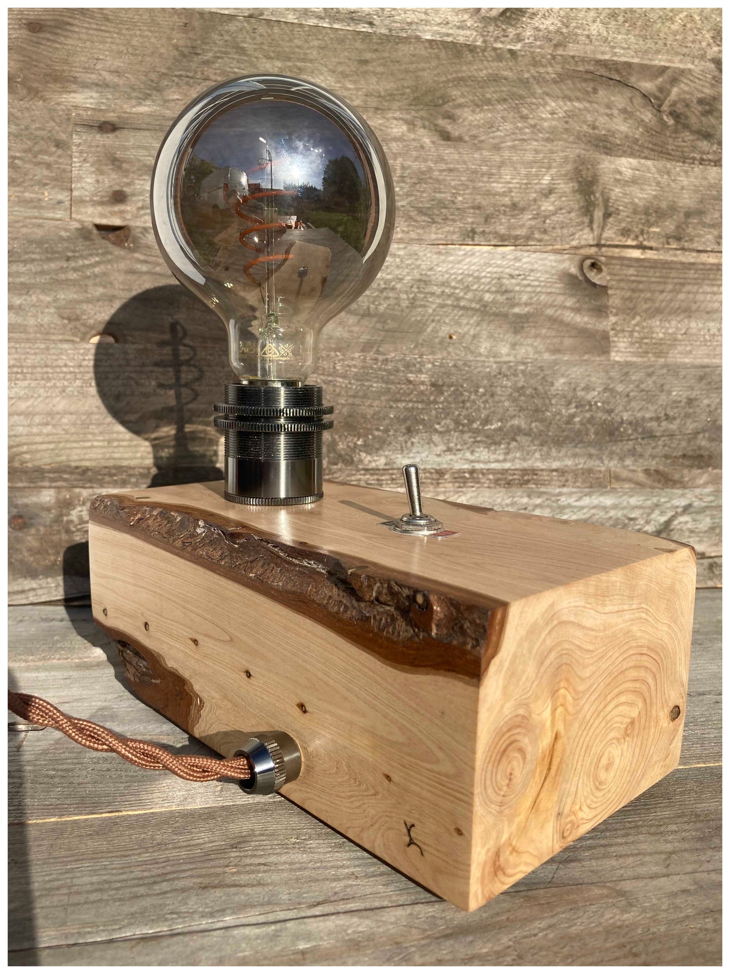 Lampe en thuya massif  – vintage et design