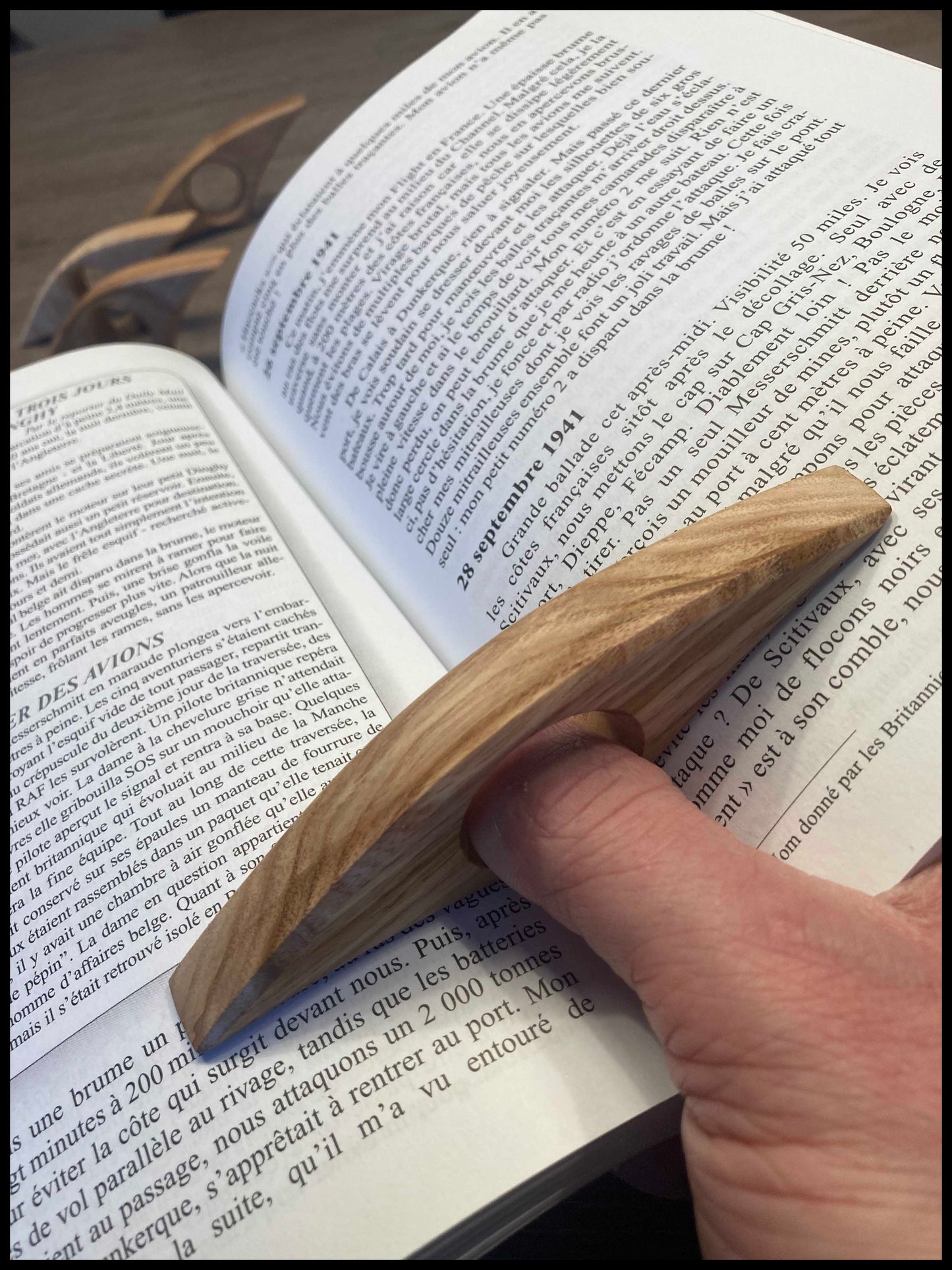 Bague de lecture en bois massif issus d'essences locales