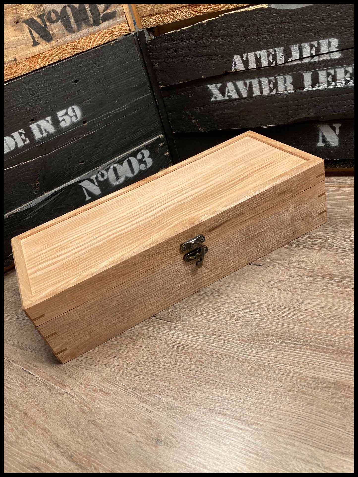 Boîte à montres 5 compartiments en bois massif de frêne avec clés de chêne, capitonné velours noir