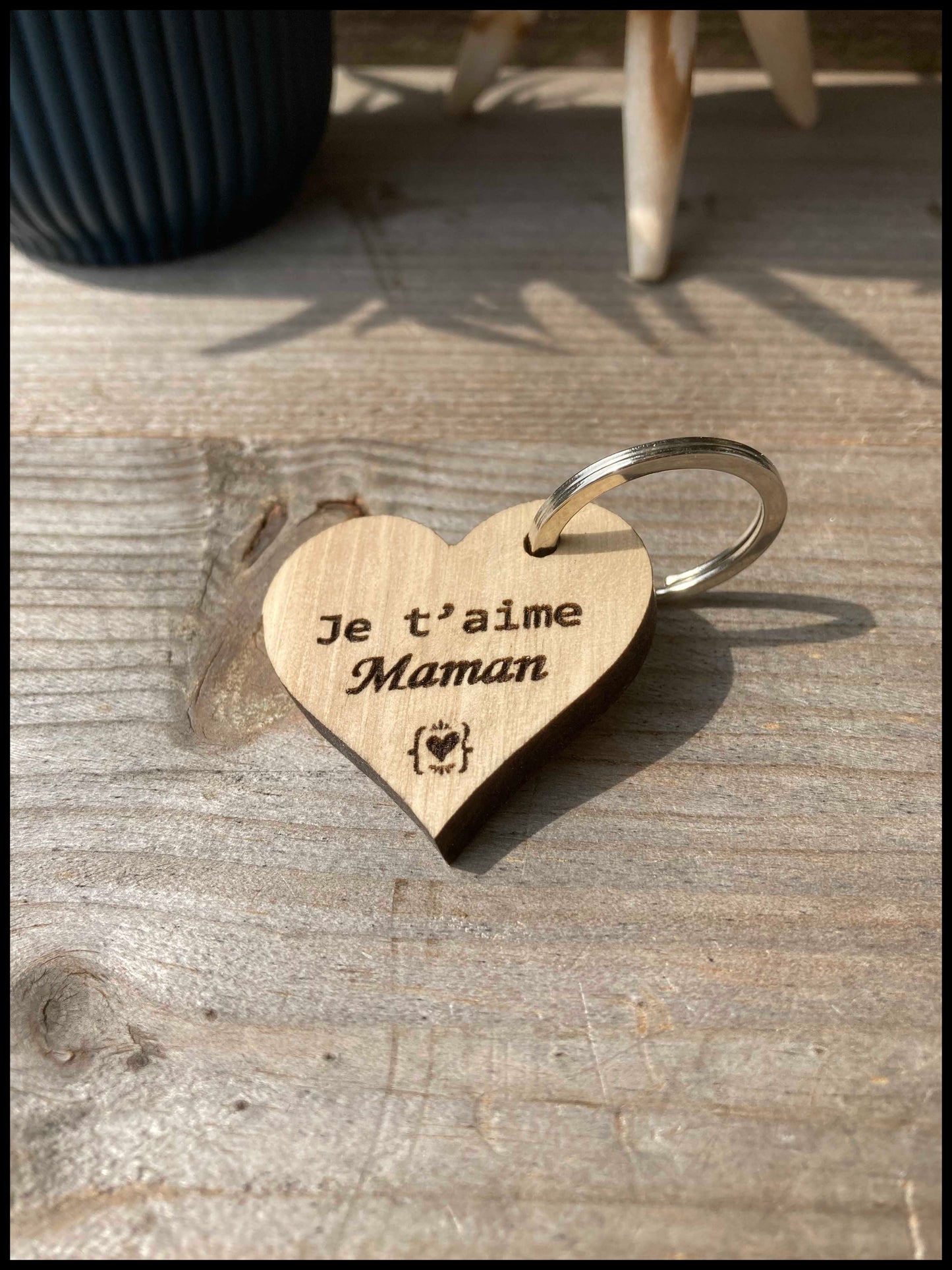 Charmante massief houten sleutelhanger: charmante hartjes, voor mama!