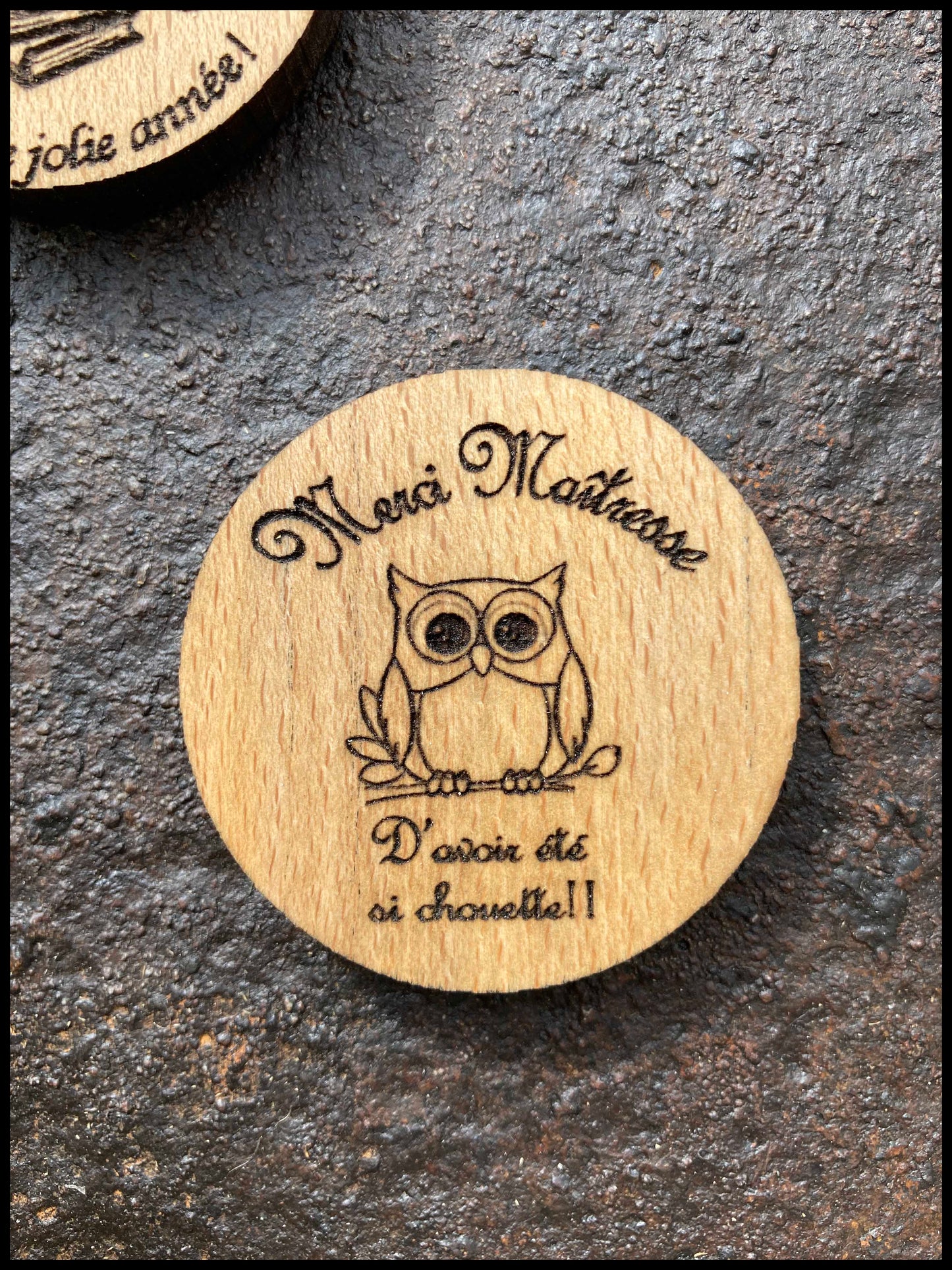 Magnet en bois massif de hêtre, un cadeau très attachant pour une fin d'année scolaire!