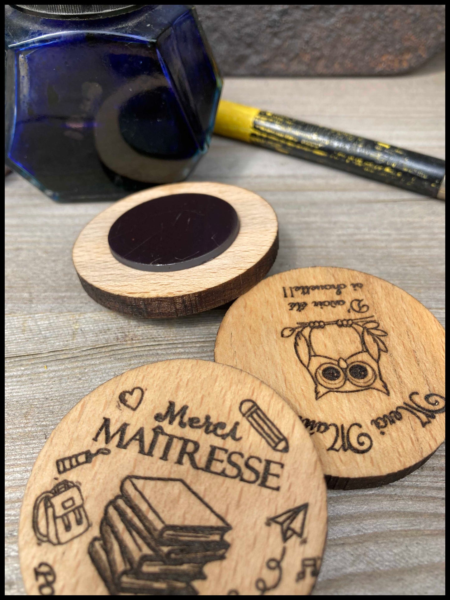 Magnet en bois massif de hêtre, un cadeau très attachant pour une fin d'année scolaire!