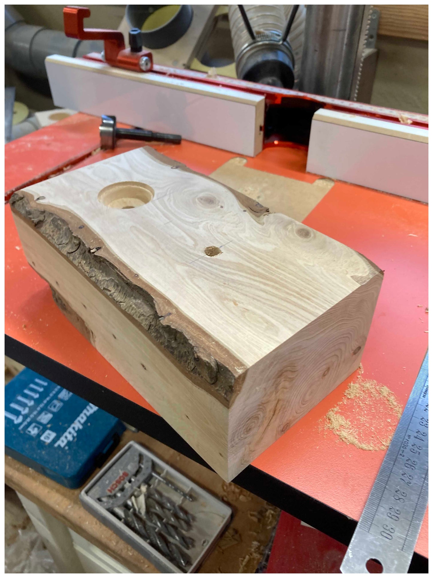 Lampe en thuya massif  – vintage et design