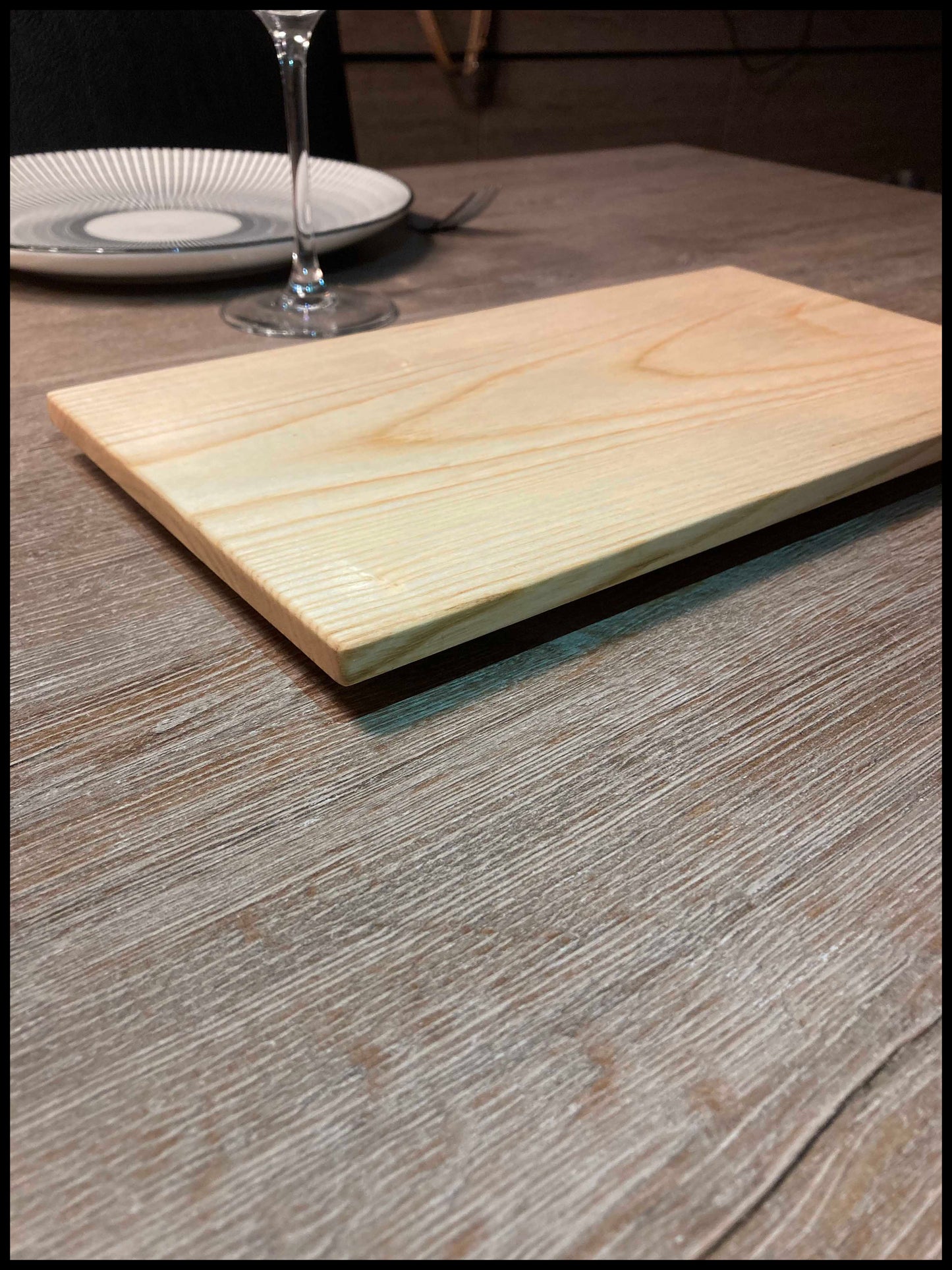 Solid ash wood cutting board: La Saucifrêne