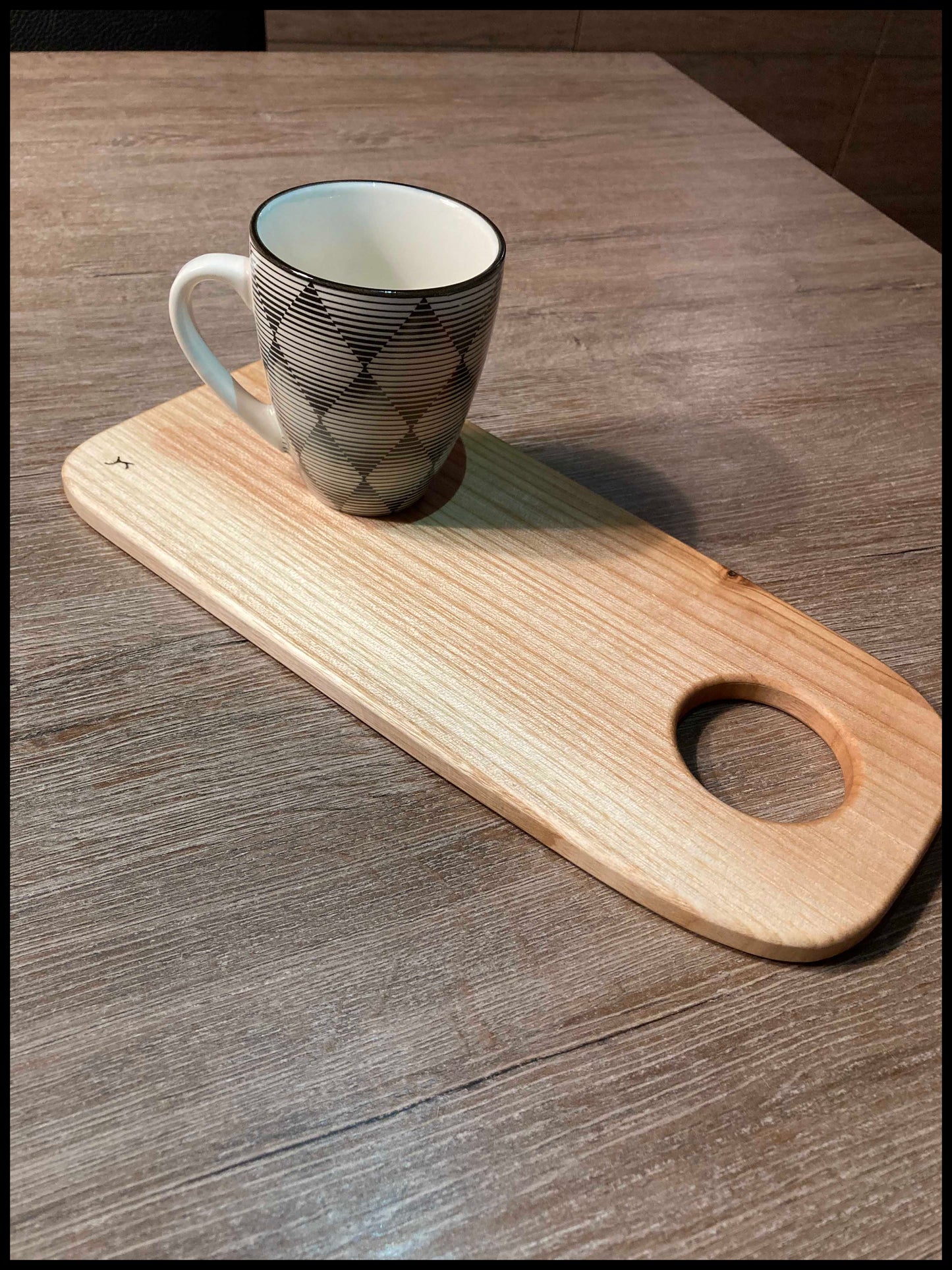 Solid ash wood cutting board: La Saucifrêne