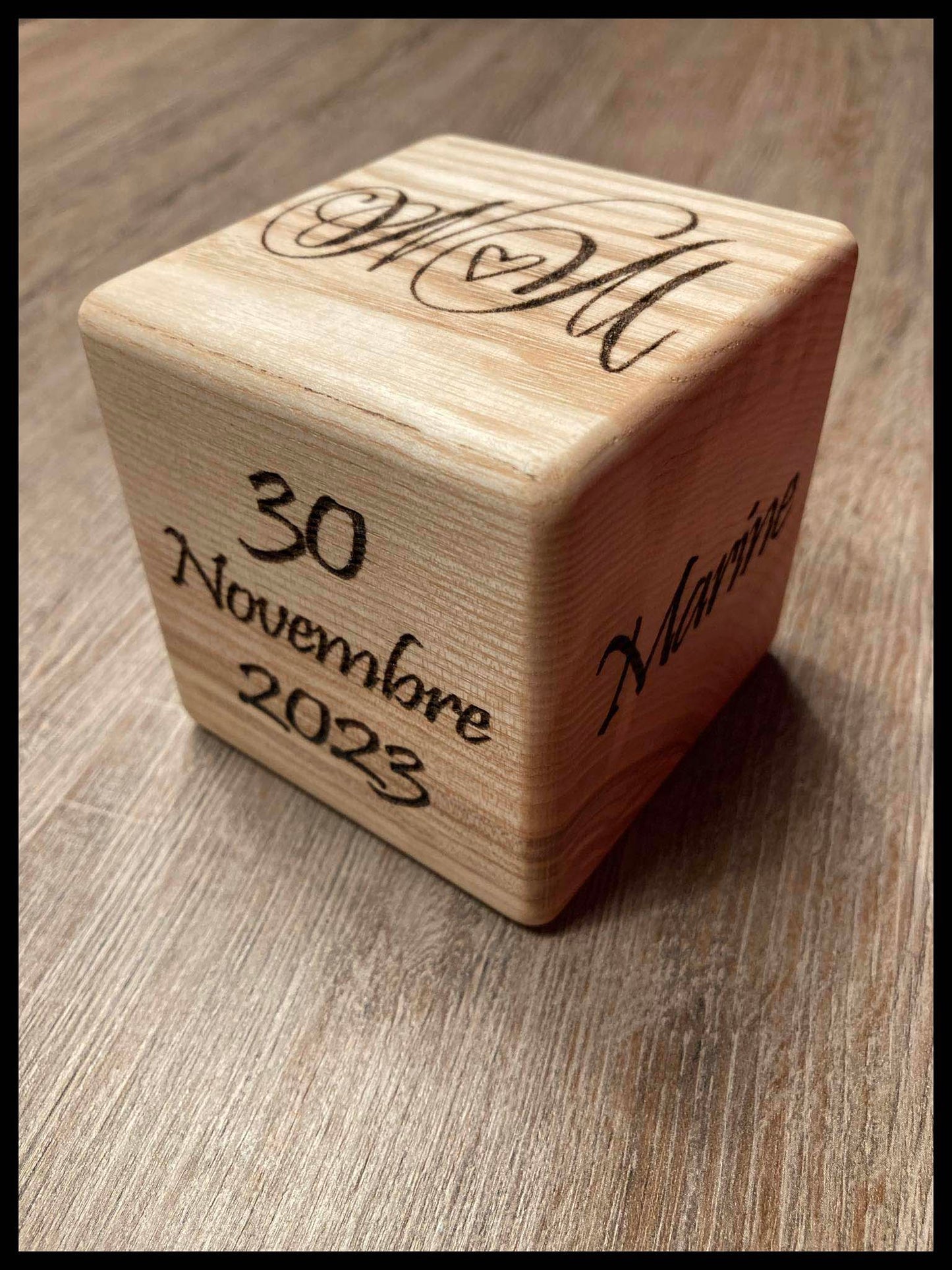Cube pour couple en bois de frêne massif