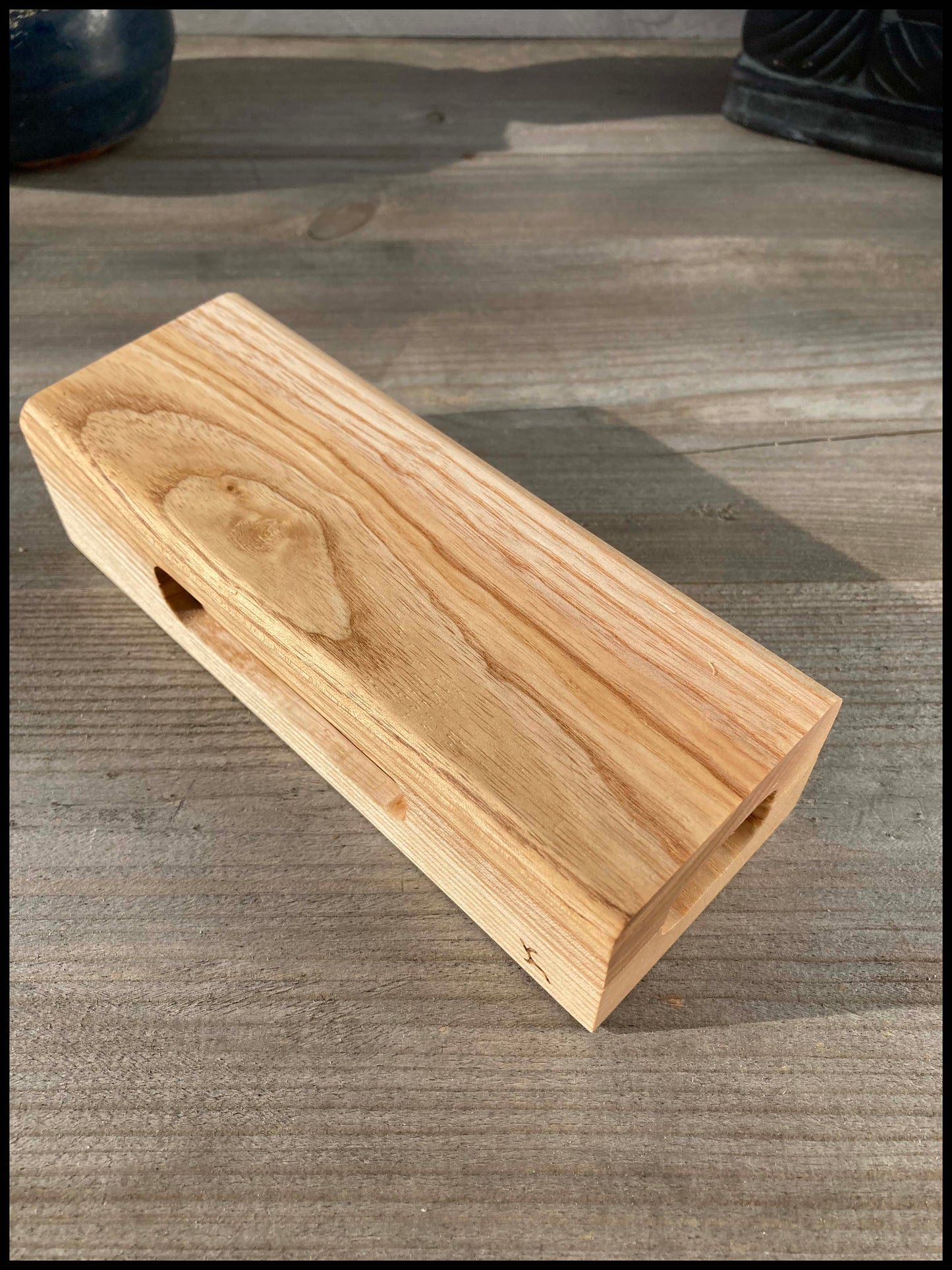 Boîte à bijoux en frêne olivier, vue du dessus