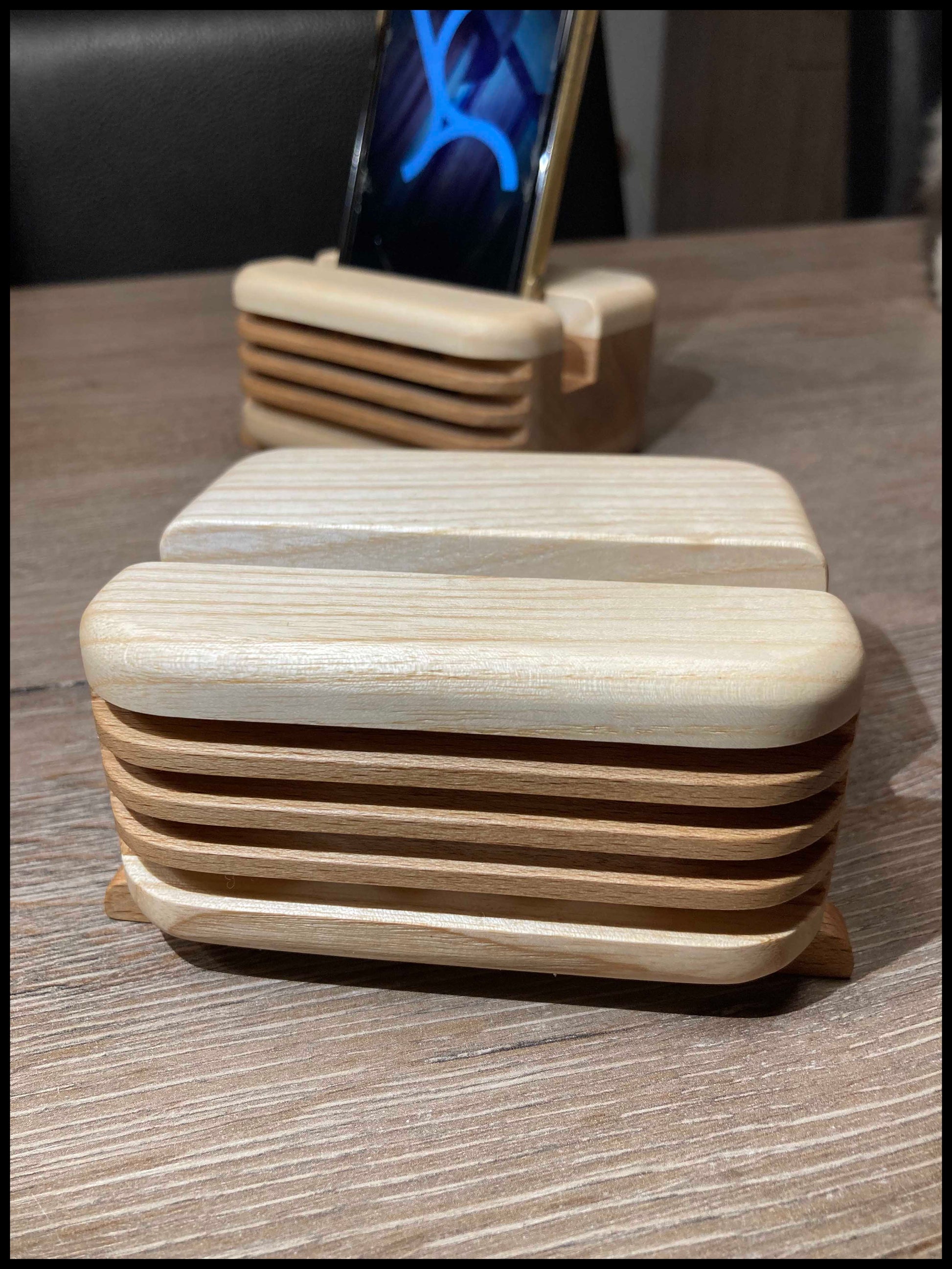 Enceinte passive en bois massif hêtre et érable, vue de face