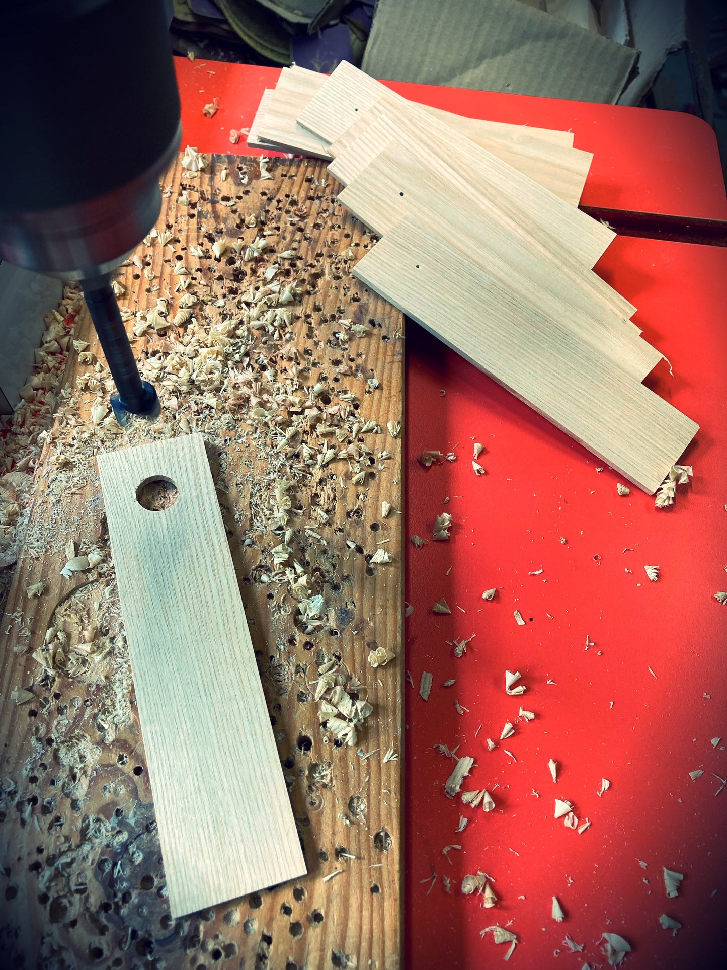 Fabrication des marque-pages en frêne