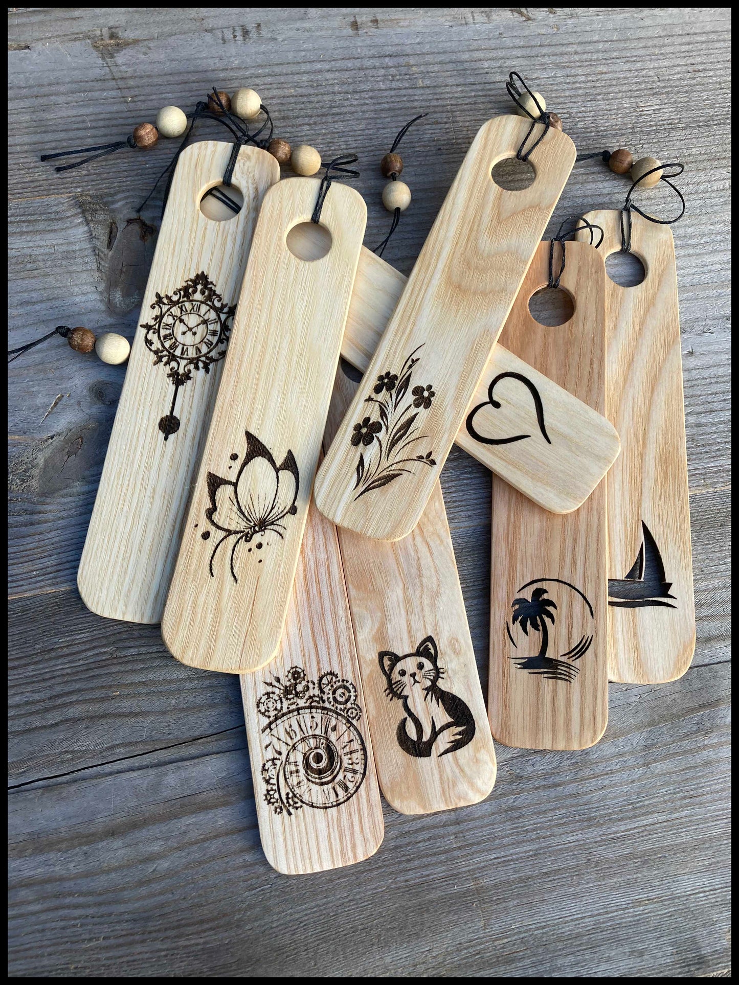 Marque-page en frêne naturel, vue du dessus