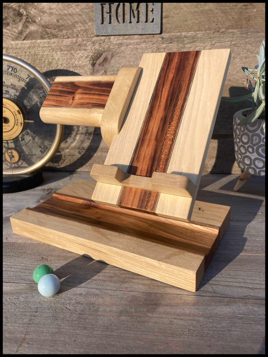 Station téléphone et montre en bois massif d’aubépine et de charme