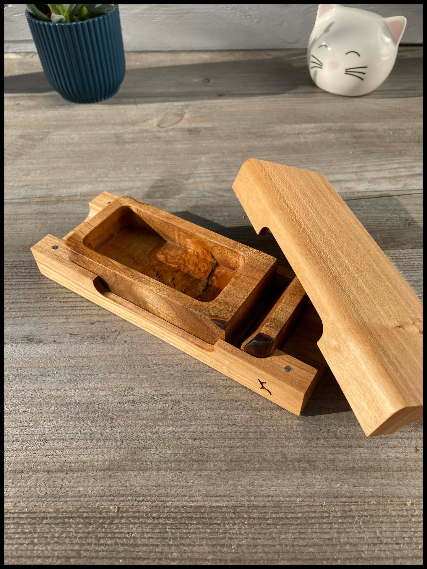 Solid cherry and apple wood jewelry box: a cherry apple