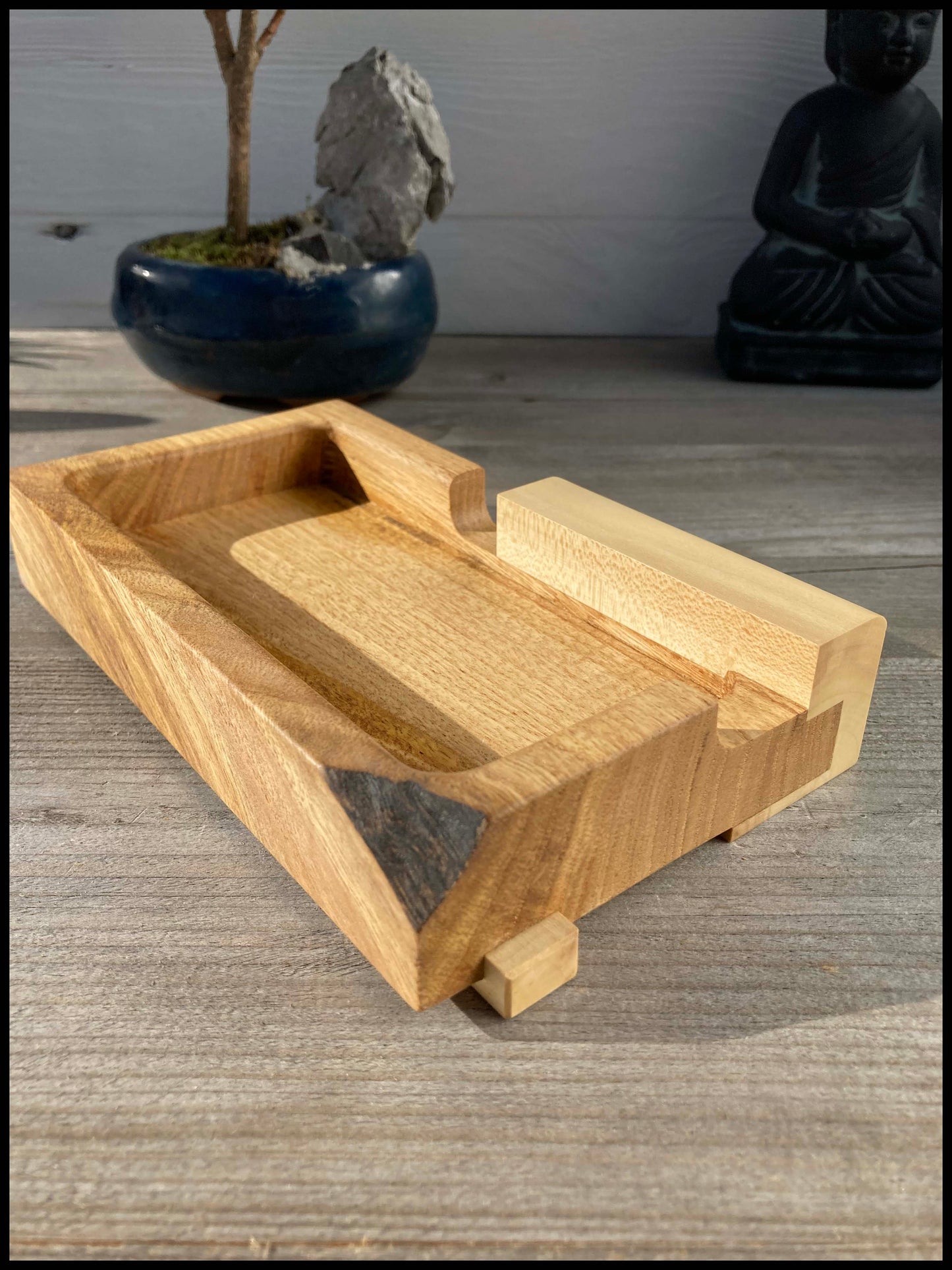 Pocket tray in solid ash and holly wood: Le Frênhoupoche