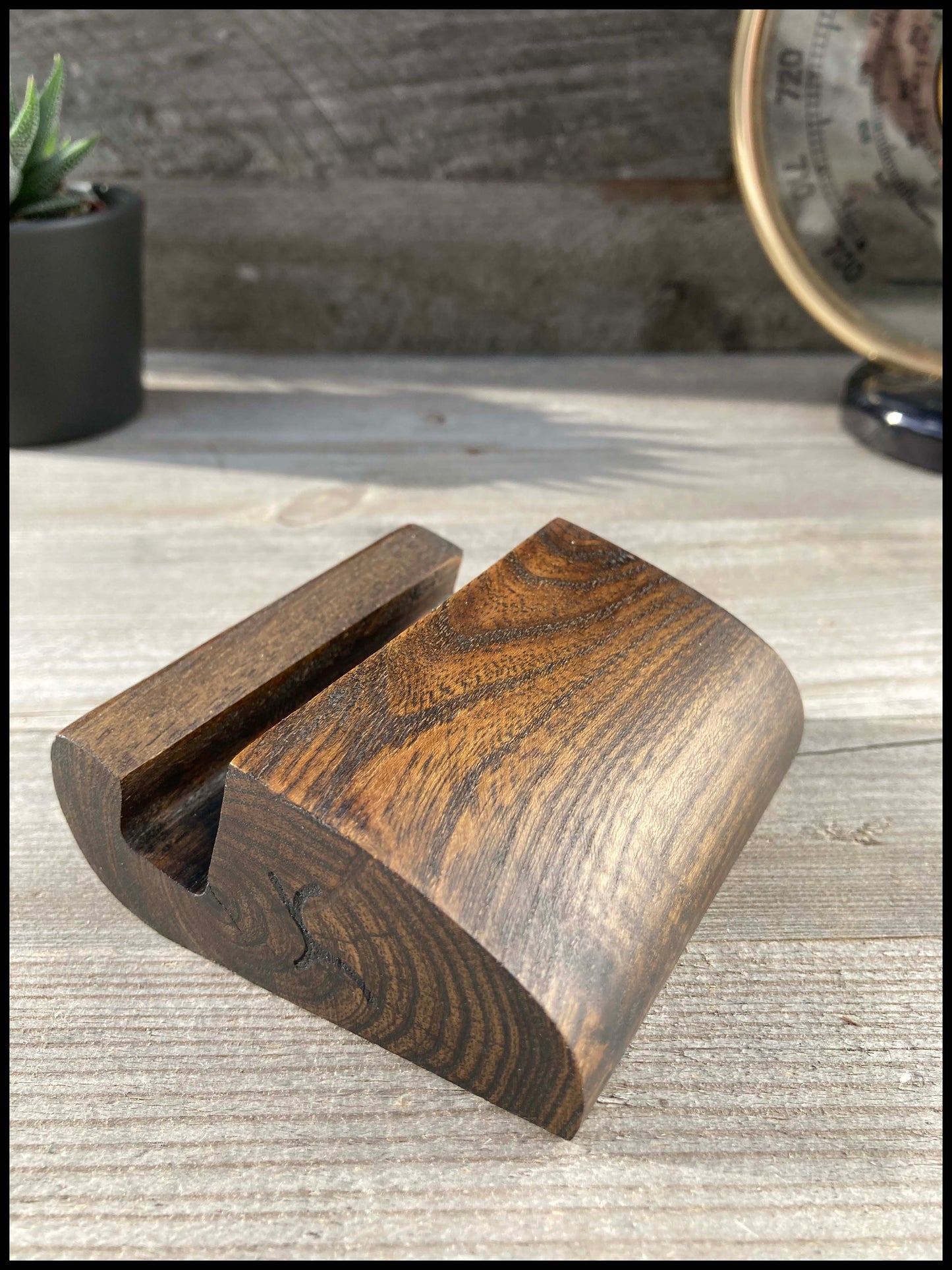 Telephone stand in solid black locust wood, ebonized faux acacia: Télacacias