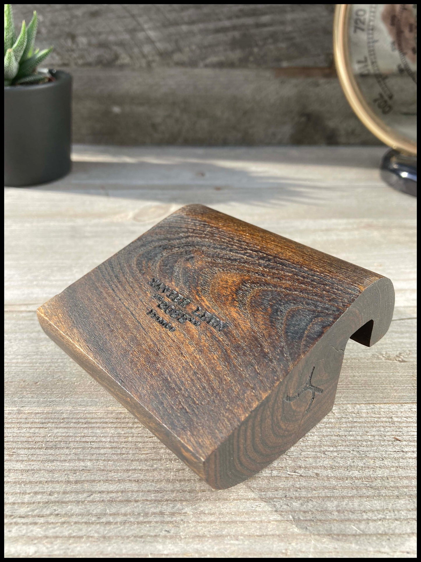 Telephone stand in solid black locust wood, ebonized faux acacia: Télacacias