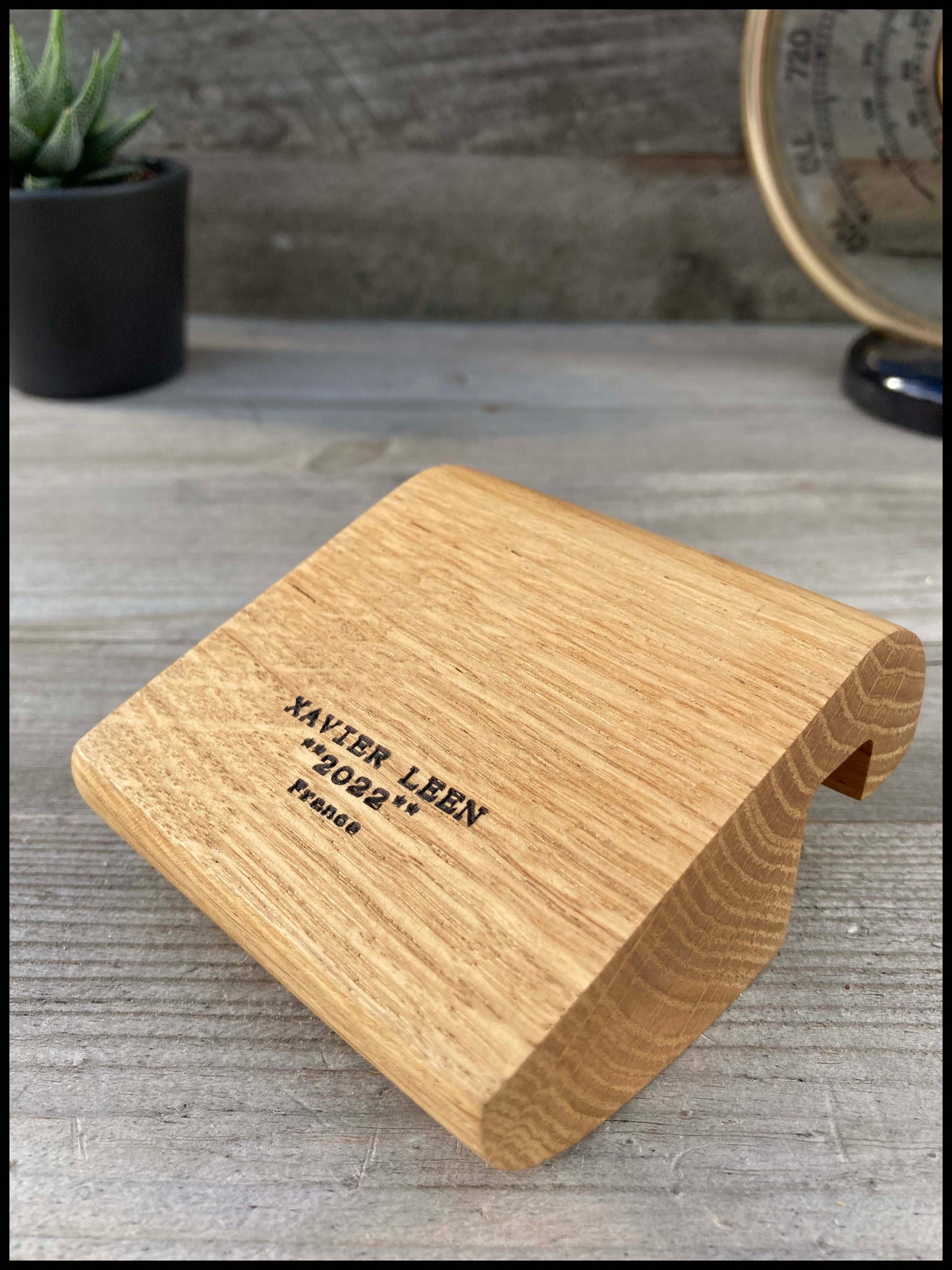 Telephone stand in solid oak wood: a Télénchêne