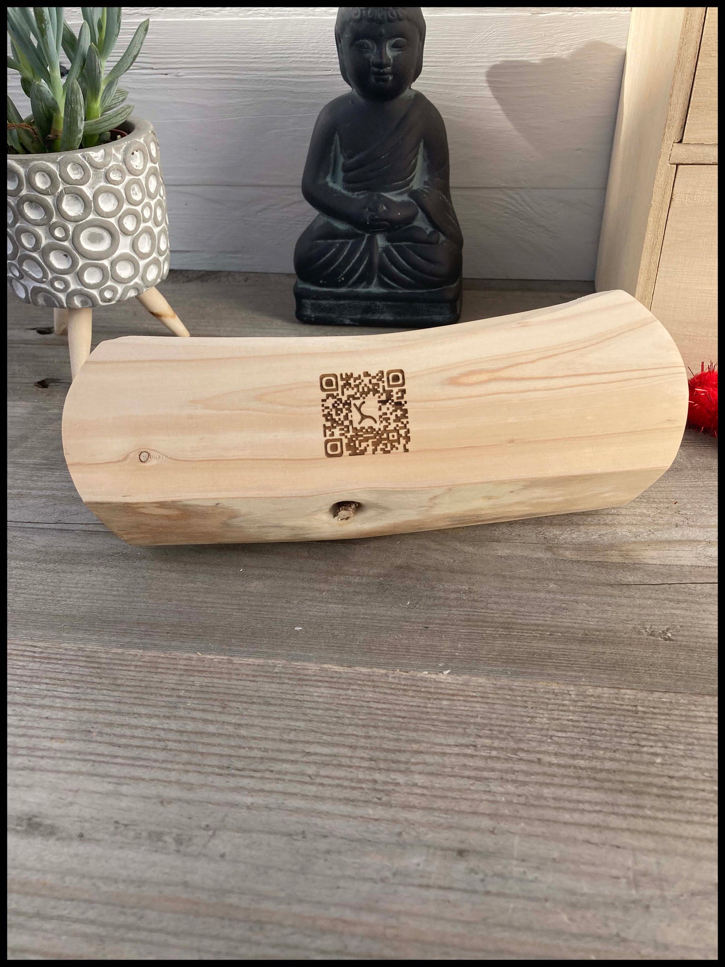 Candle holder in solid thuja wood: a double Thuya candle holder
