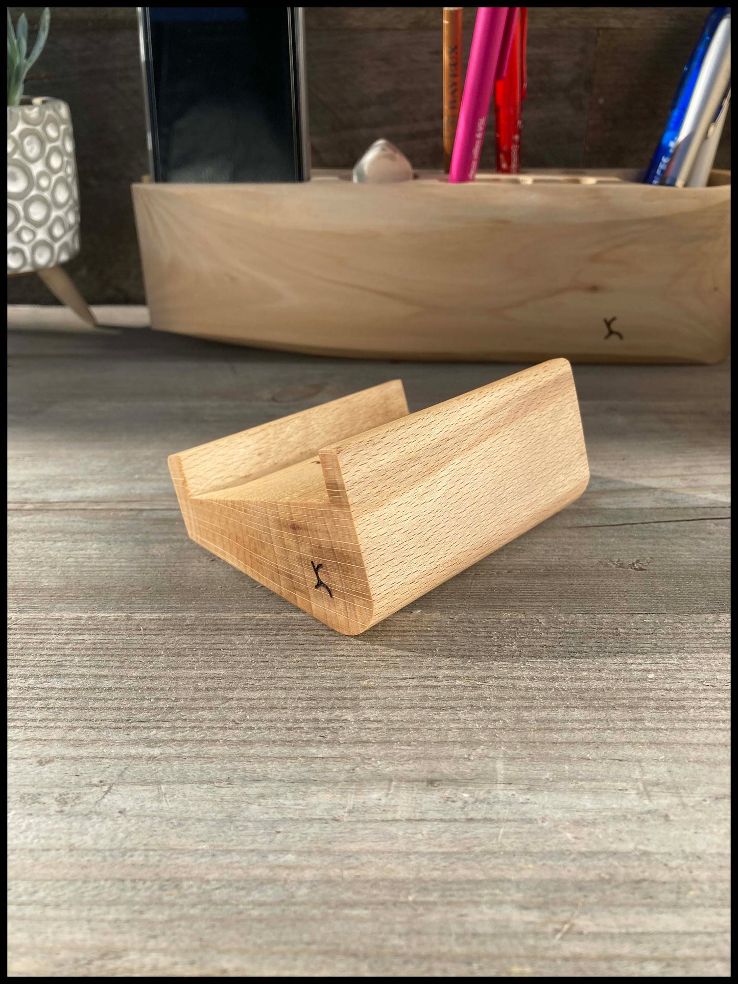 Card holder in solid beech wood: the Carthêtre